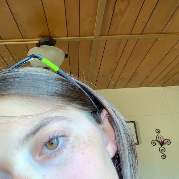 Meet your Posher, Estephania - Picture 1 of 1